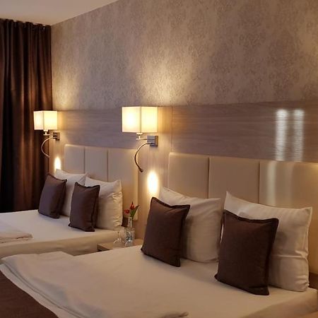 Hotel Budapester Hof Hamburg Bagian luar foto