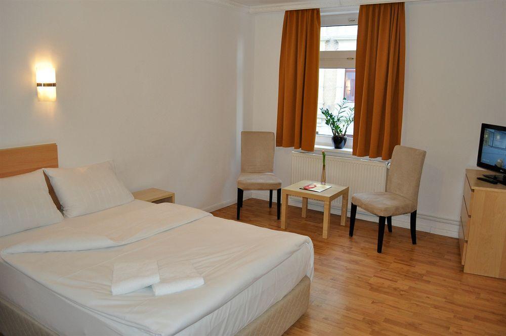 Hotel Budapester Hof Hamburg Bagian luar foto