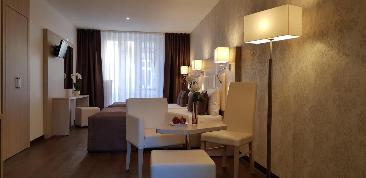 Hotel Budapester Hof Hamburg Bagian luar foto